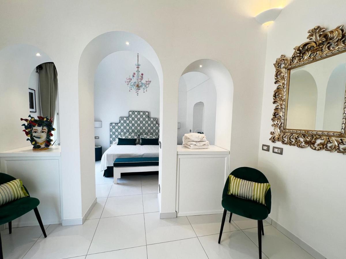 Milky Suites Позитано Екстериор снимка
