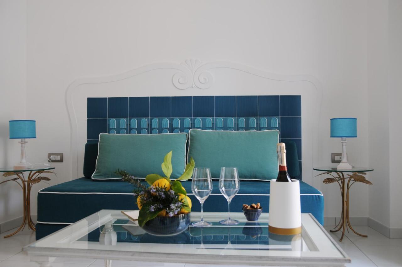 Milky Suites Позитано Екстериор снимка